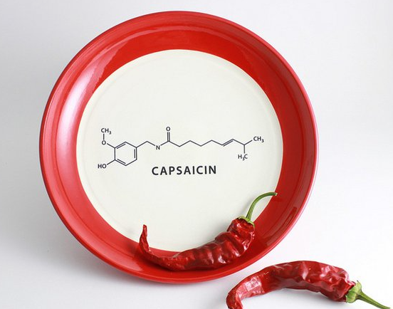 Piperine og Capsaicin.png